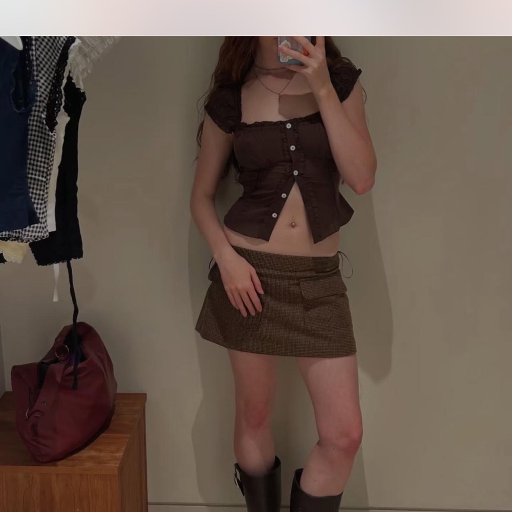 Reformation Chocolate Ruffle Alabama Blouse - Picture 6 of 6